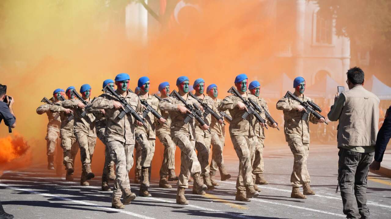 Muğla’da  “Zıpkınlardan” Nefes Kesen Gösteri 3